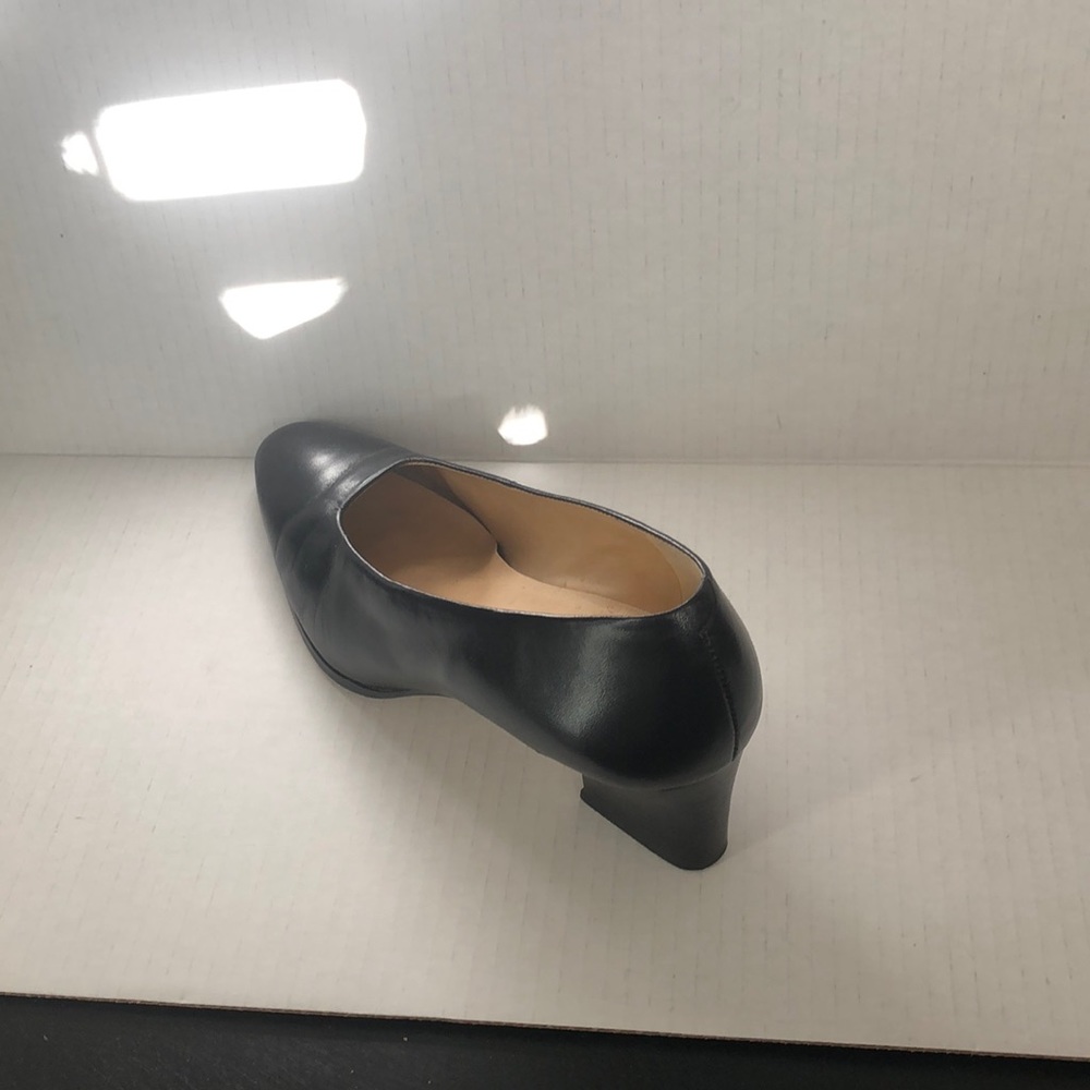 Shoes - Picture 2 of 5